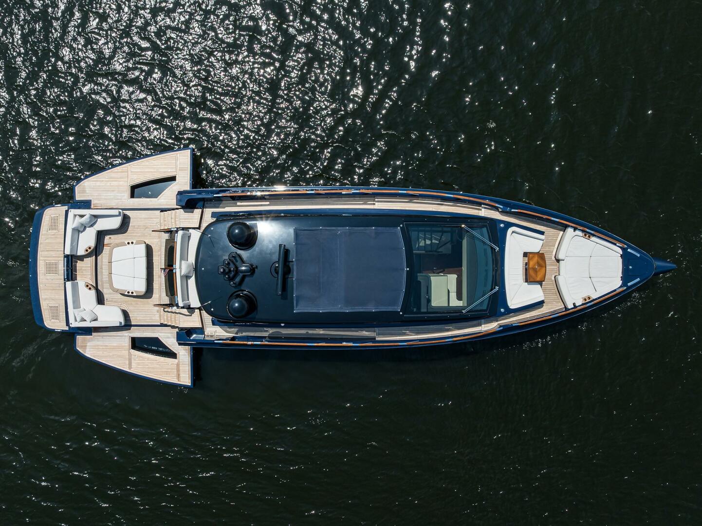 2023 Lazzara Yachts LSX 67 - Image 4