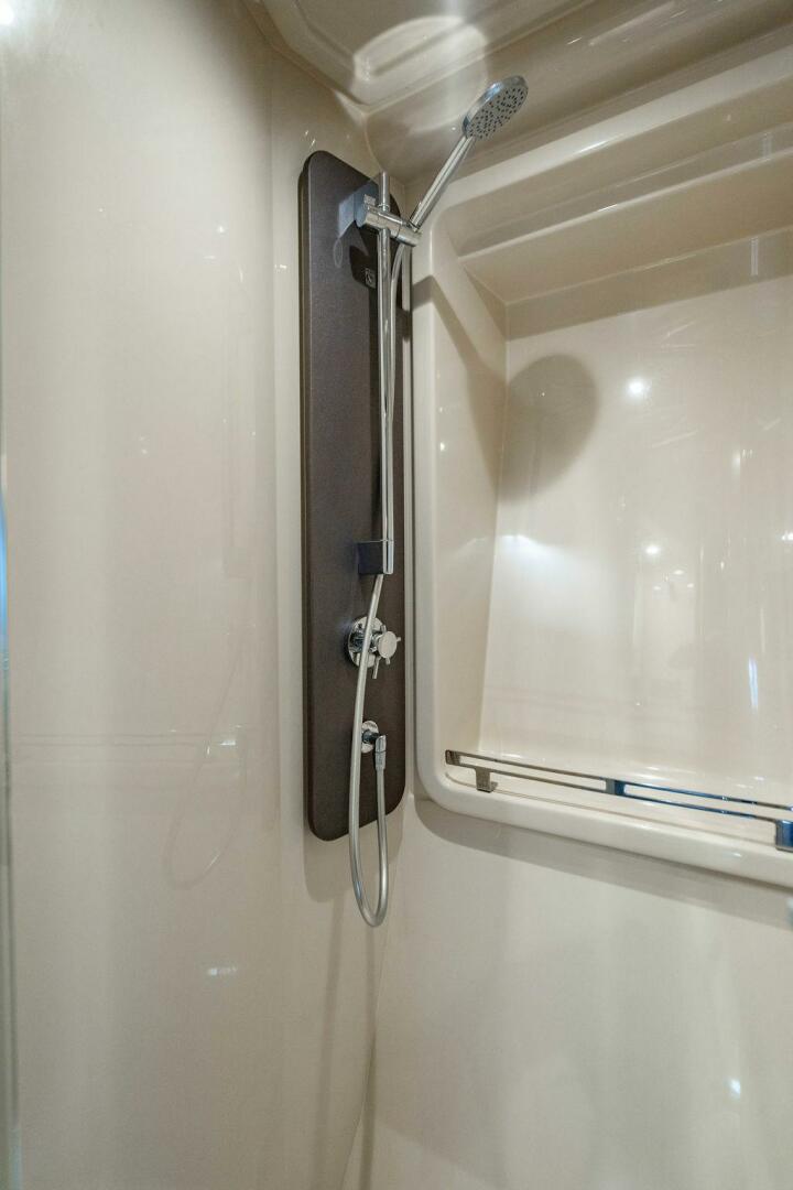2015 Azimut Fly 50 - Image 89