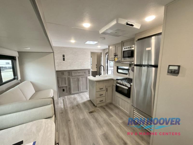 2026 COACHMEN CATALINA 343BHTSLE DENS RHB - Image 5