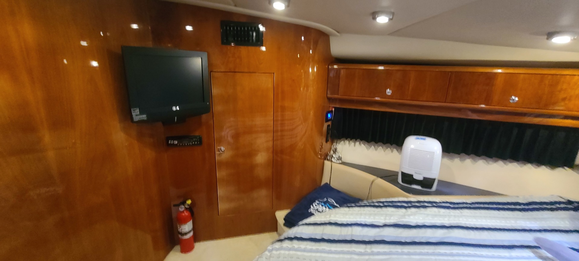 2007 Regal 4460 Commodore - Image 49