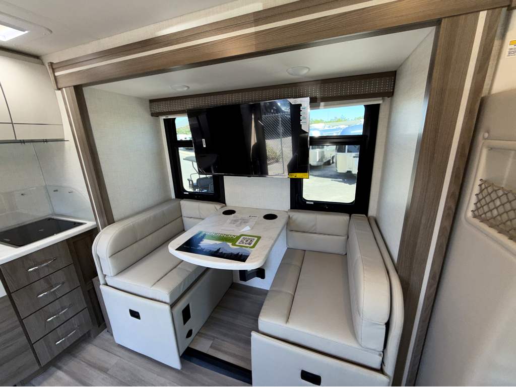 2026 THOR MOTOR COACH TIBURON 24RW - Image 15
