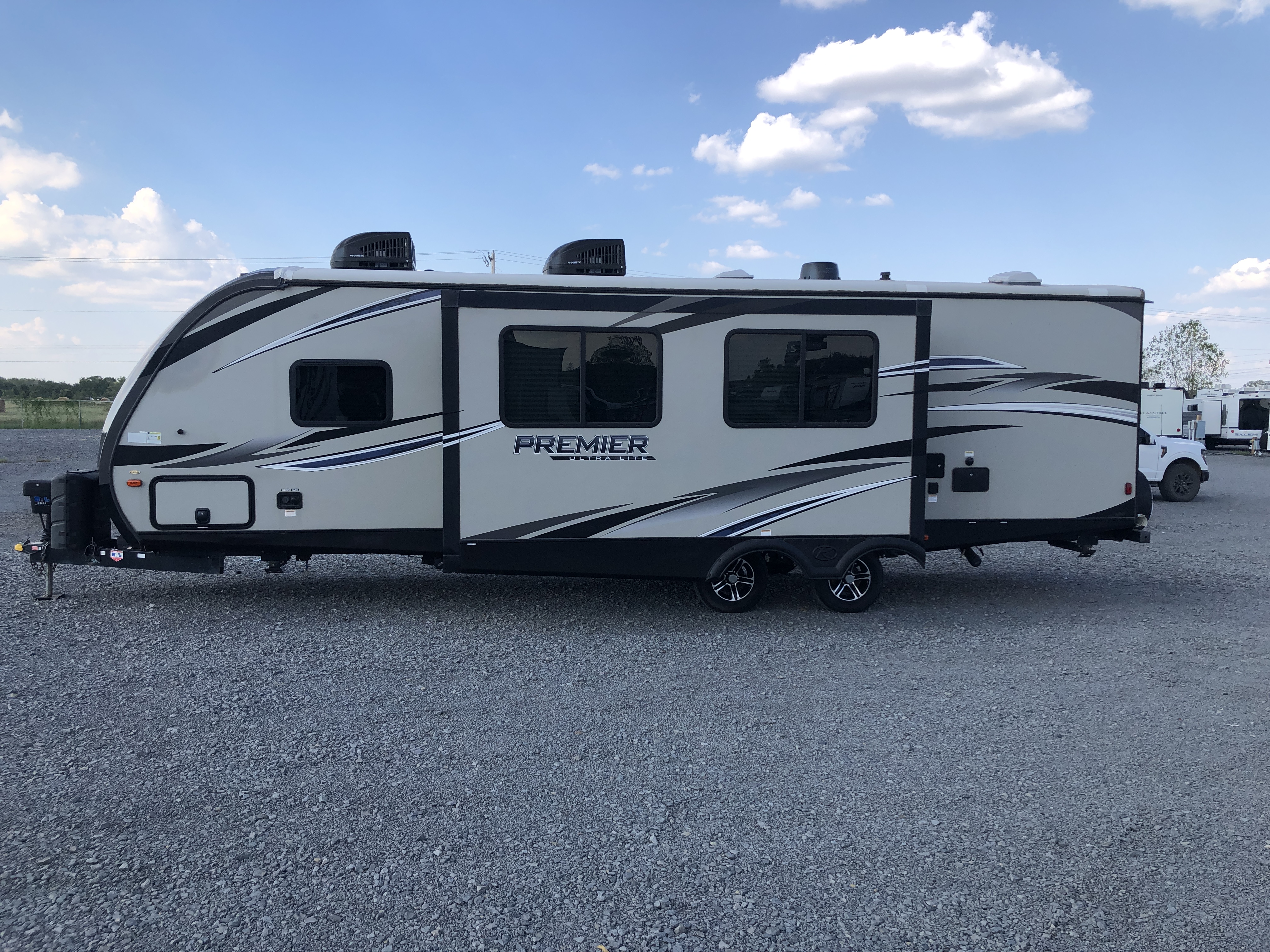 2019 Keystone Premier 29BHPR - Image 4