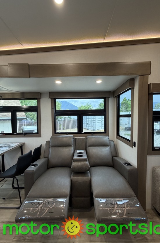 2027 KZ RV Durango Half-Ton D256RKT - Image 21