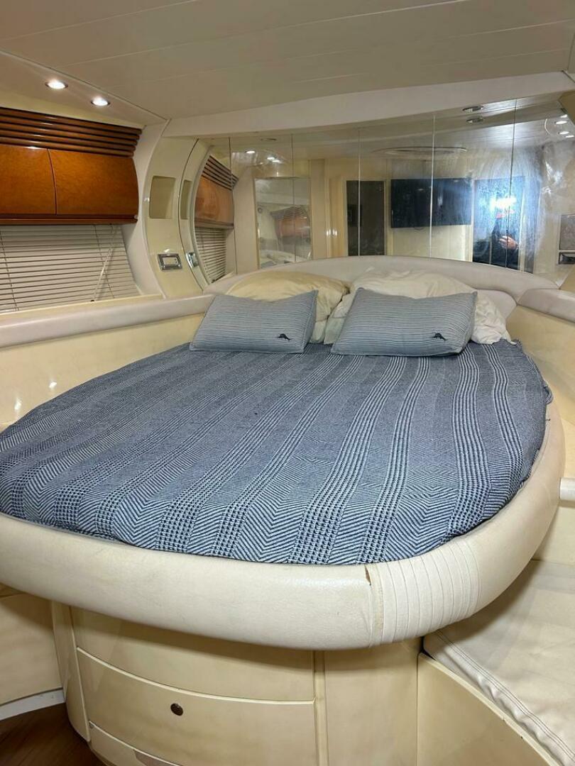 1999 Pershing 54 - Image 29