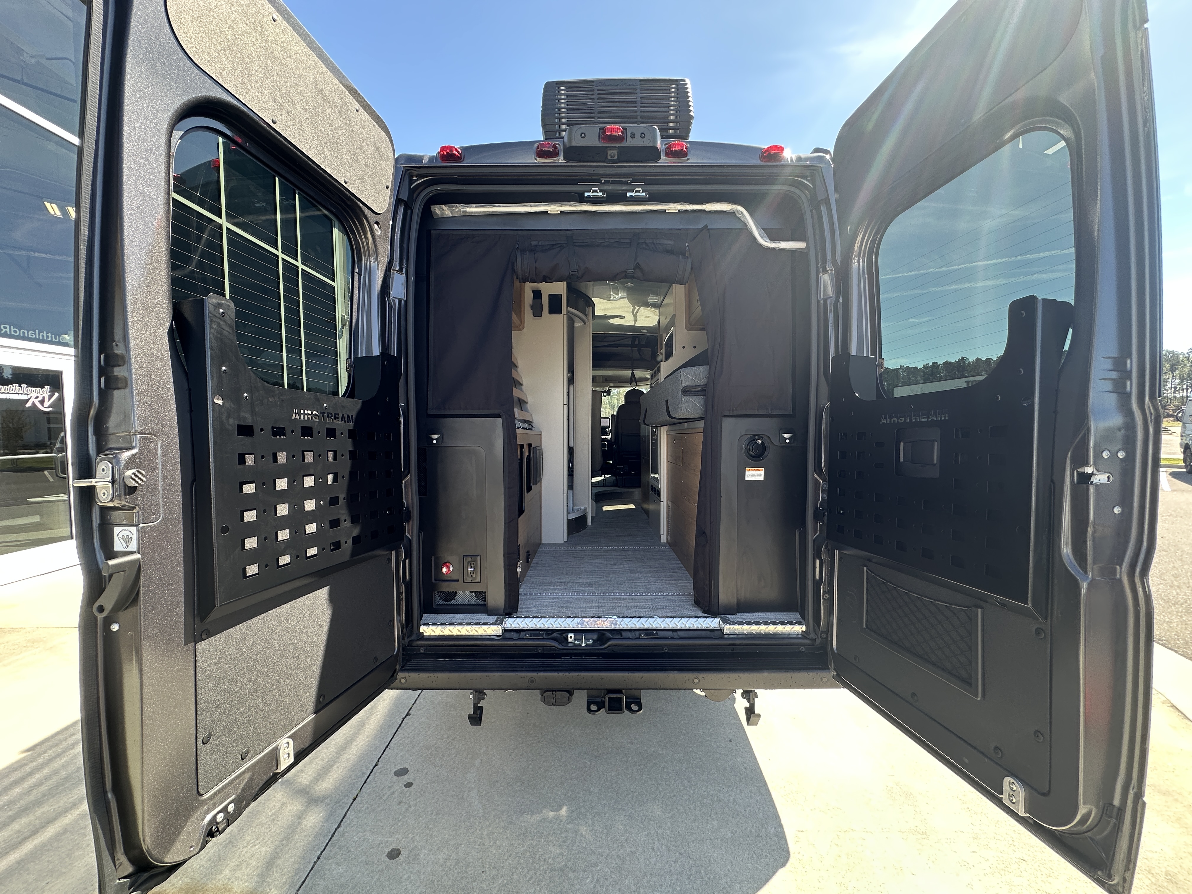 2026 Airstream Rangeline Base - Image 6