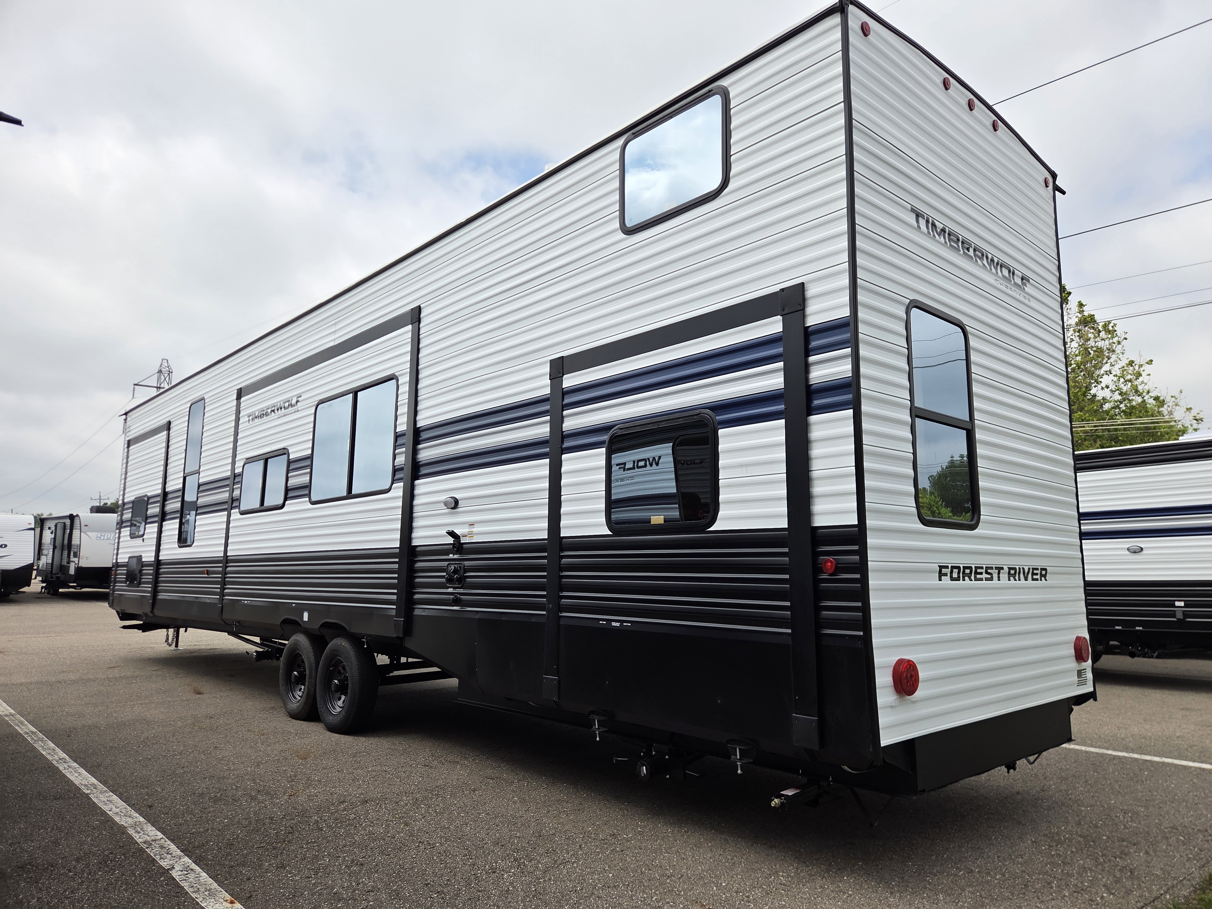 2027 Forest River Cherokee Timberwolf 39DC - Image 3