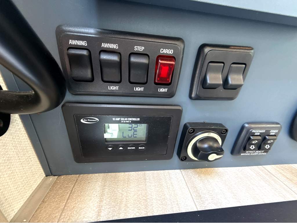 2027 THOR MOTOR COACH MAGNITUDE GA31 - Image 32