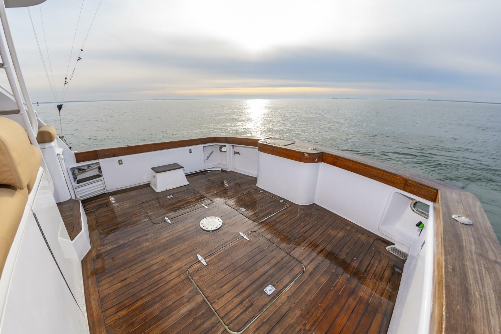 2001 Ocean Yachts 52 SUPER SPORT - Image 11