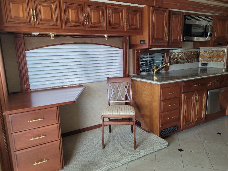 2008 Fleetwood American Eagle 42F - Image 6