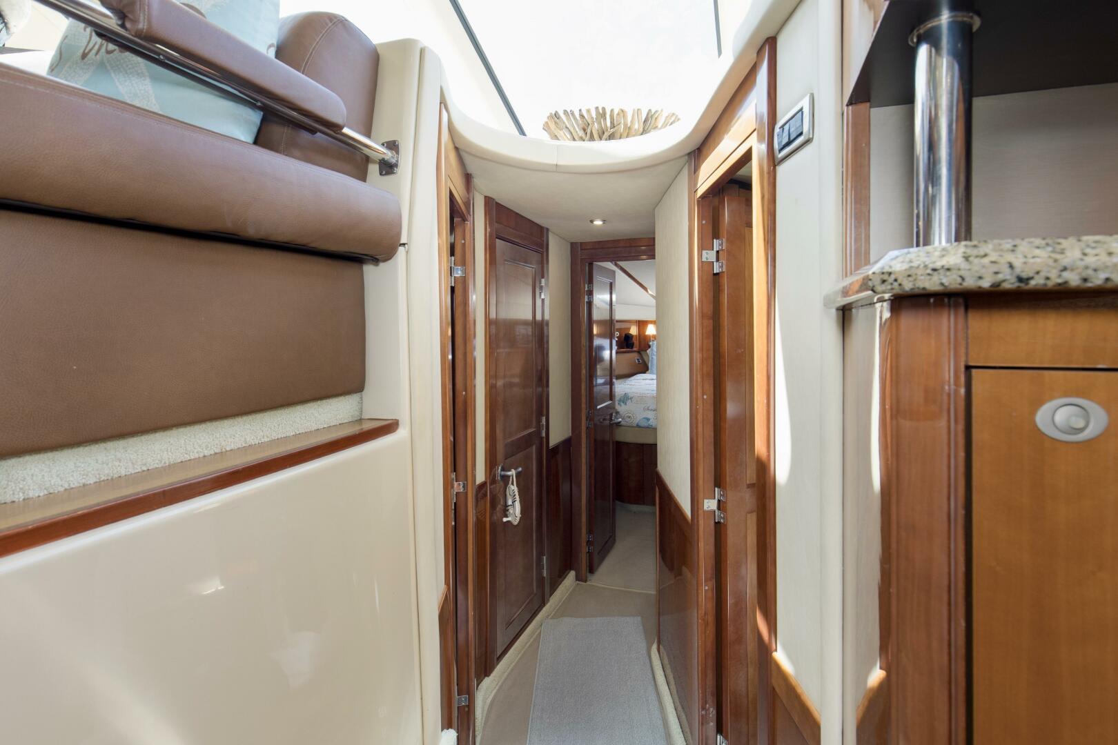 2007 Sea Ray 52 Sedan Bridge - Image 14