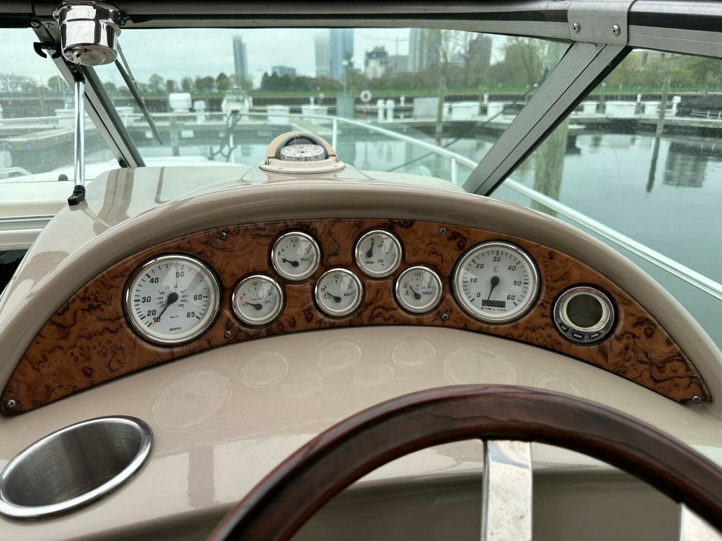2006 Larson Cabrio 274 Base - Image 8