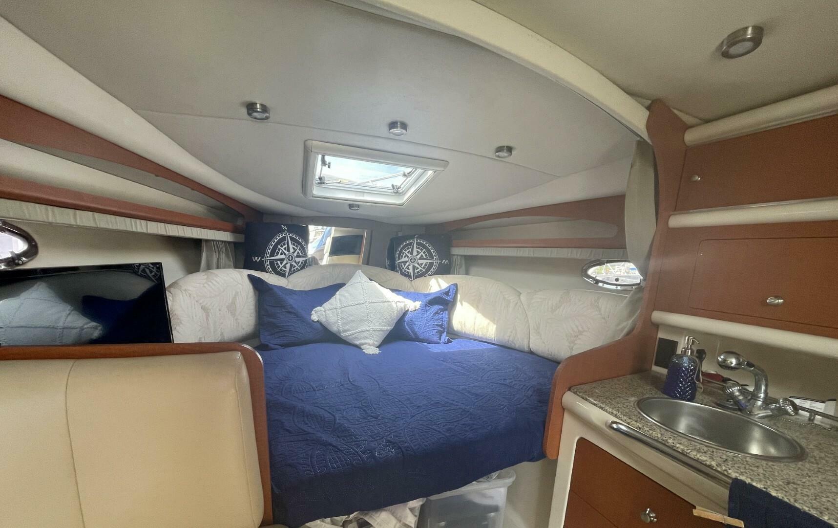 2005 Chaparral 290 Signature - Image 6