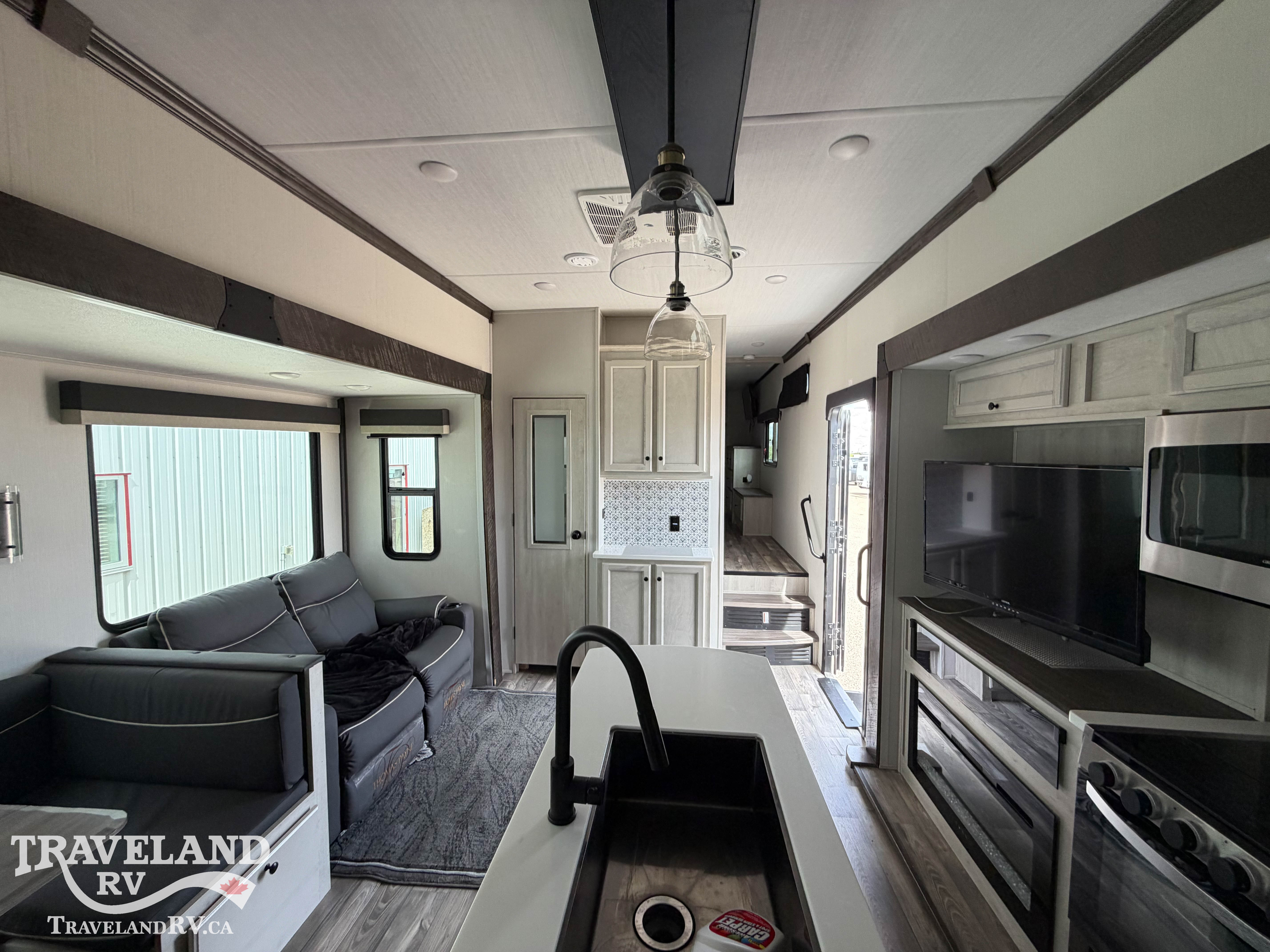 2022 Forest River Cardinal Limited 383BHLE - Image 4