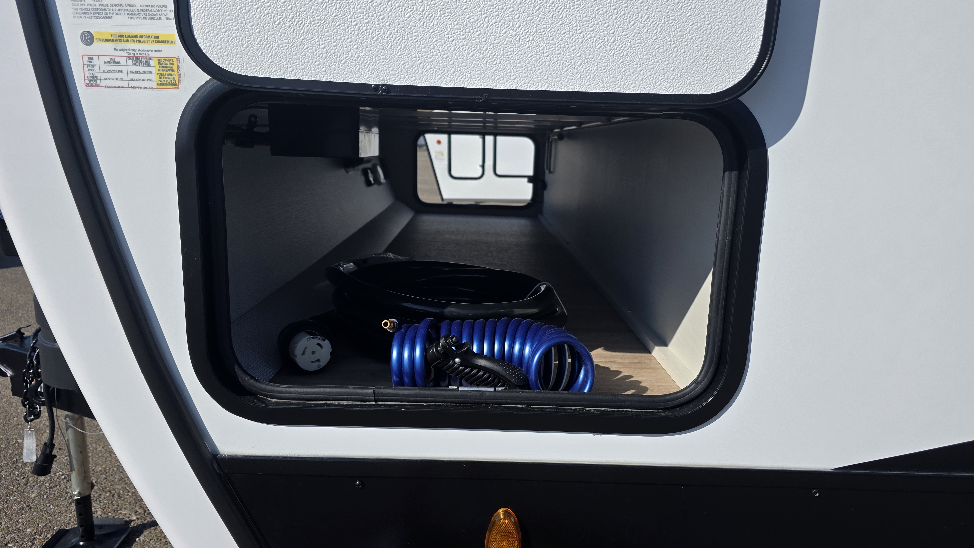 2027 VENTURE RV SPORTTREK 272VRK - Image 7