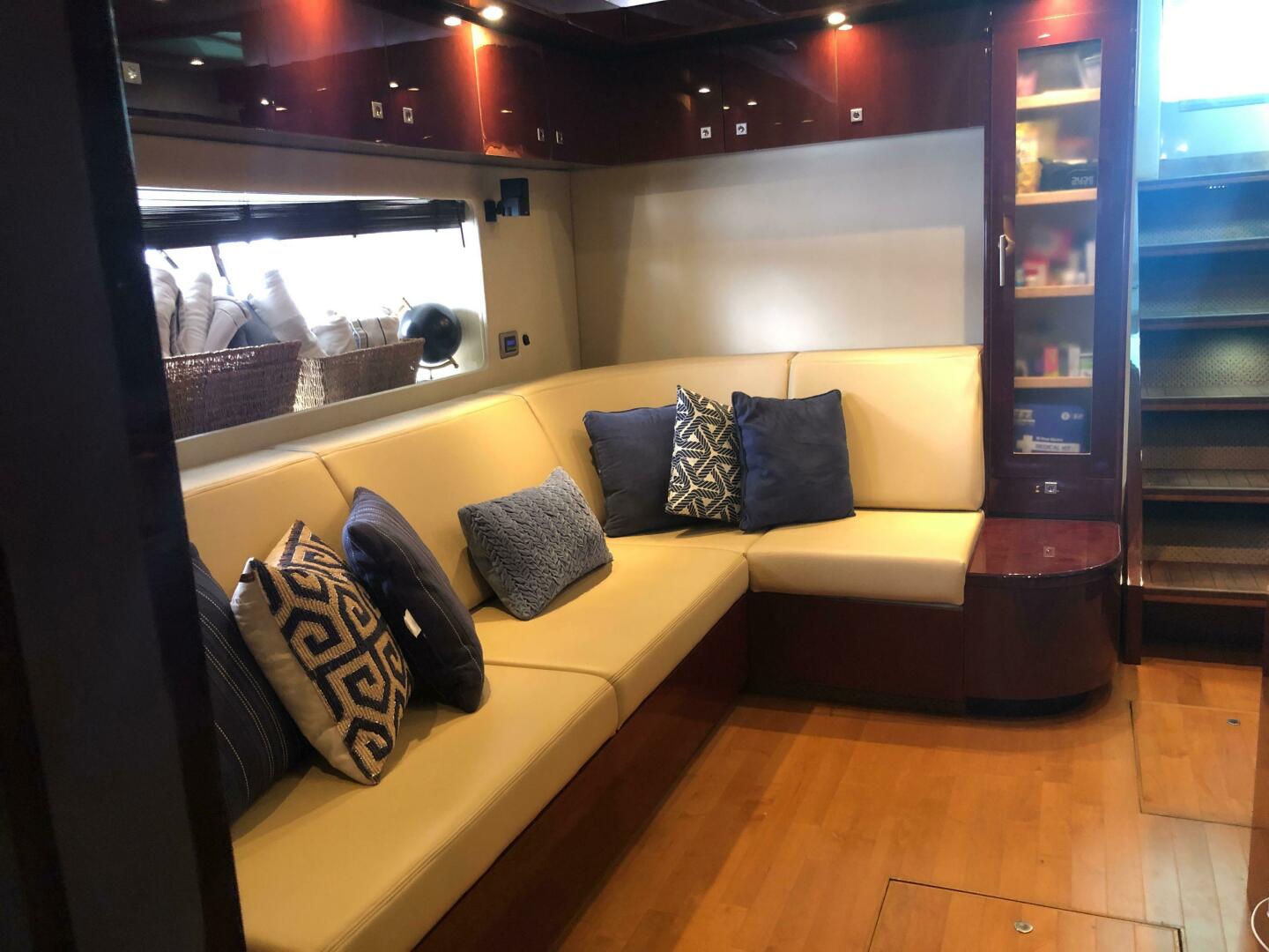 2008 Sea Ray 55 Sundancer - Image 22