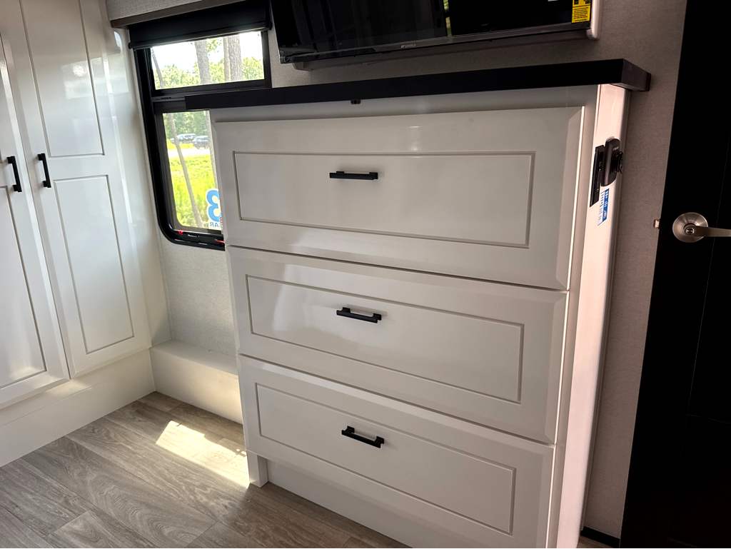 2027 JAYCO PINNACLE 32RLTS - Image 30