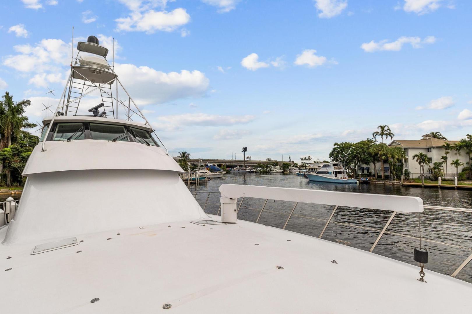 1998 Hatteras 82 Convertible - Image 18