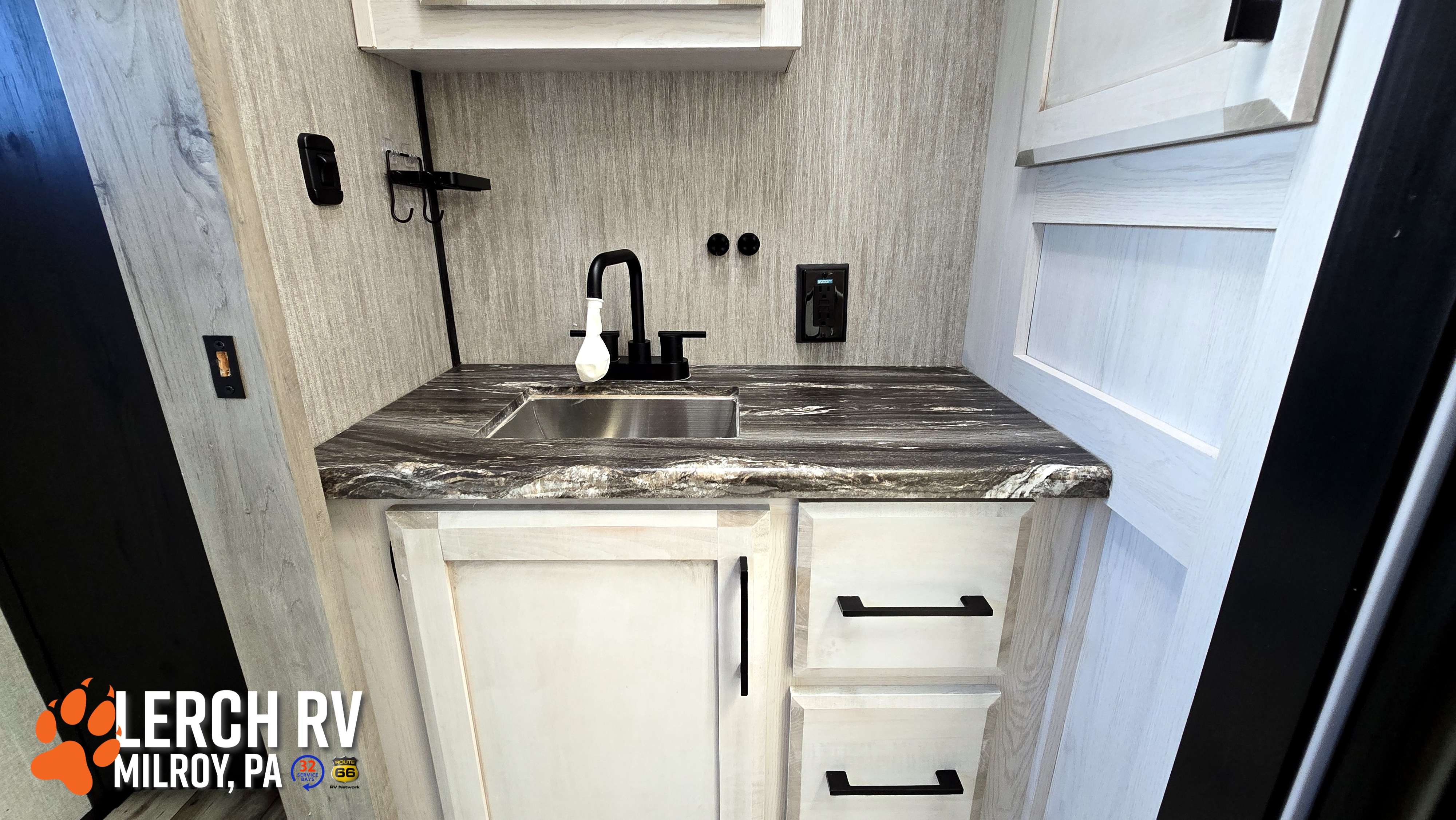 2022 KZ RV Durango Half-Ton D274BHD - Image 33
