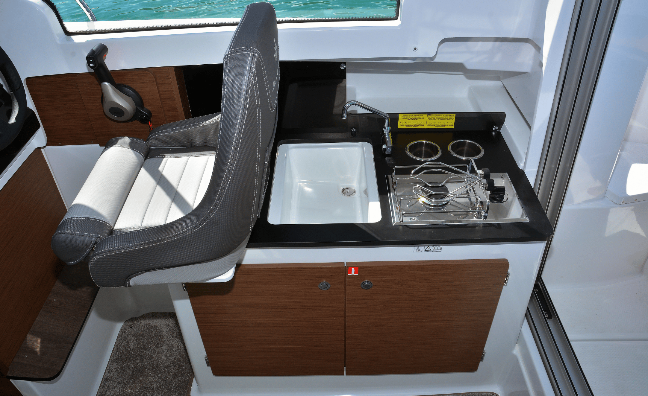 2027 Jeanneau NC 695 - Image 11
