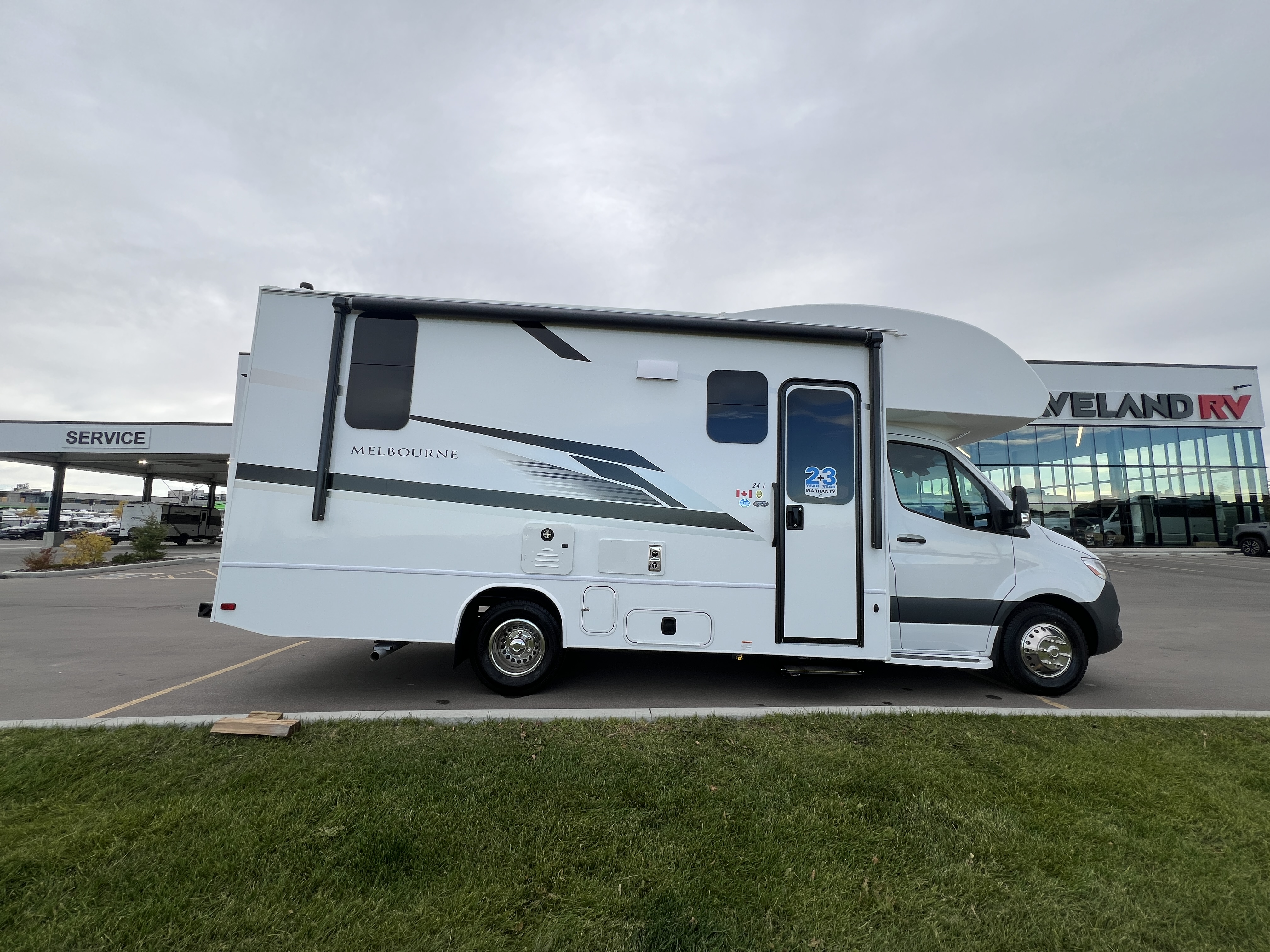 2027 Jayco Melbourne 24L - Image 11