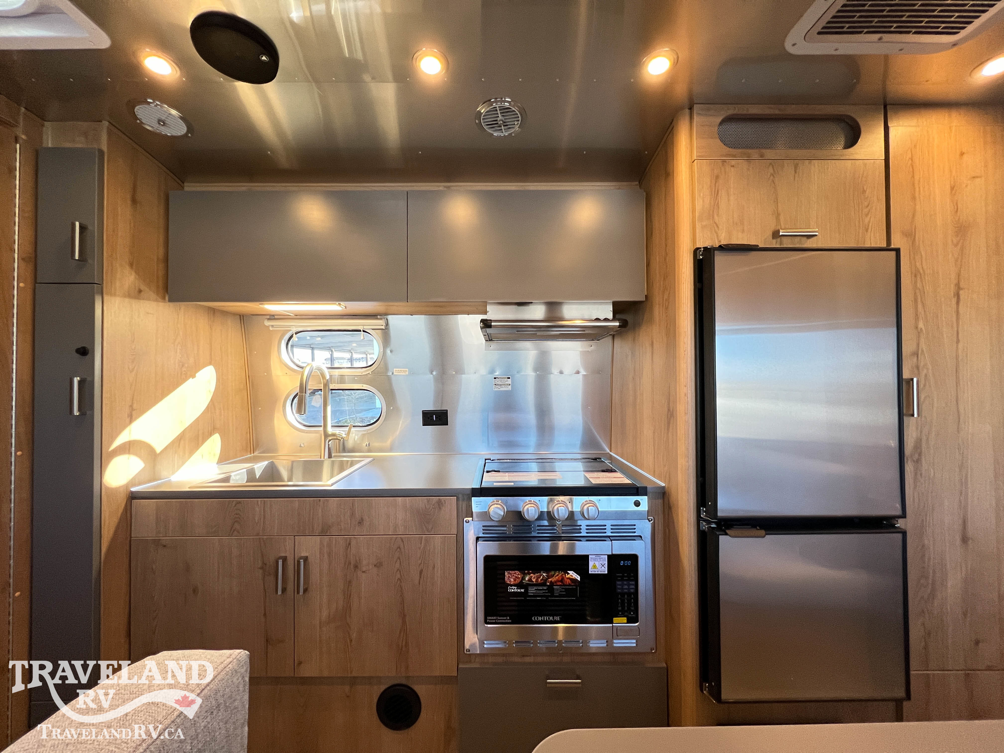 2026 Airstream Trade Wind 23FBQ - Image 13