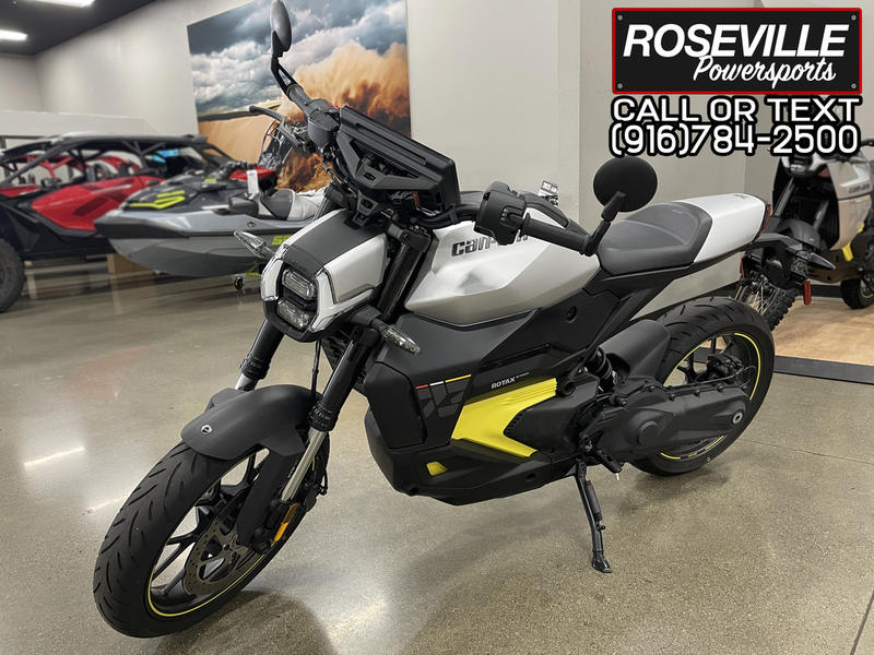 2025 Can-Am® Pulse '73 - Image 2
