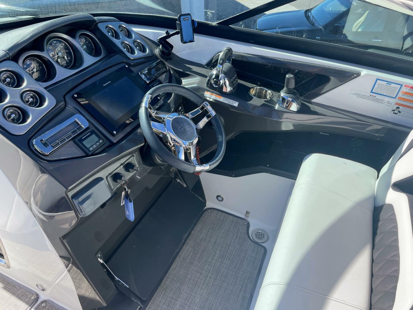 2019 Monterey 328SS - Image 33