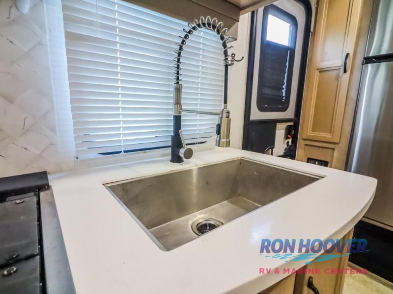 2023 PALOMINO 208SS - Image 15