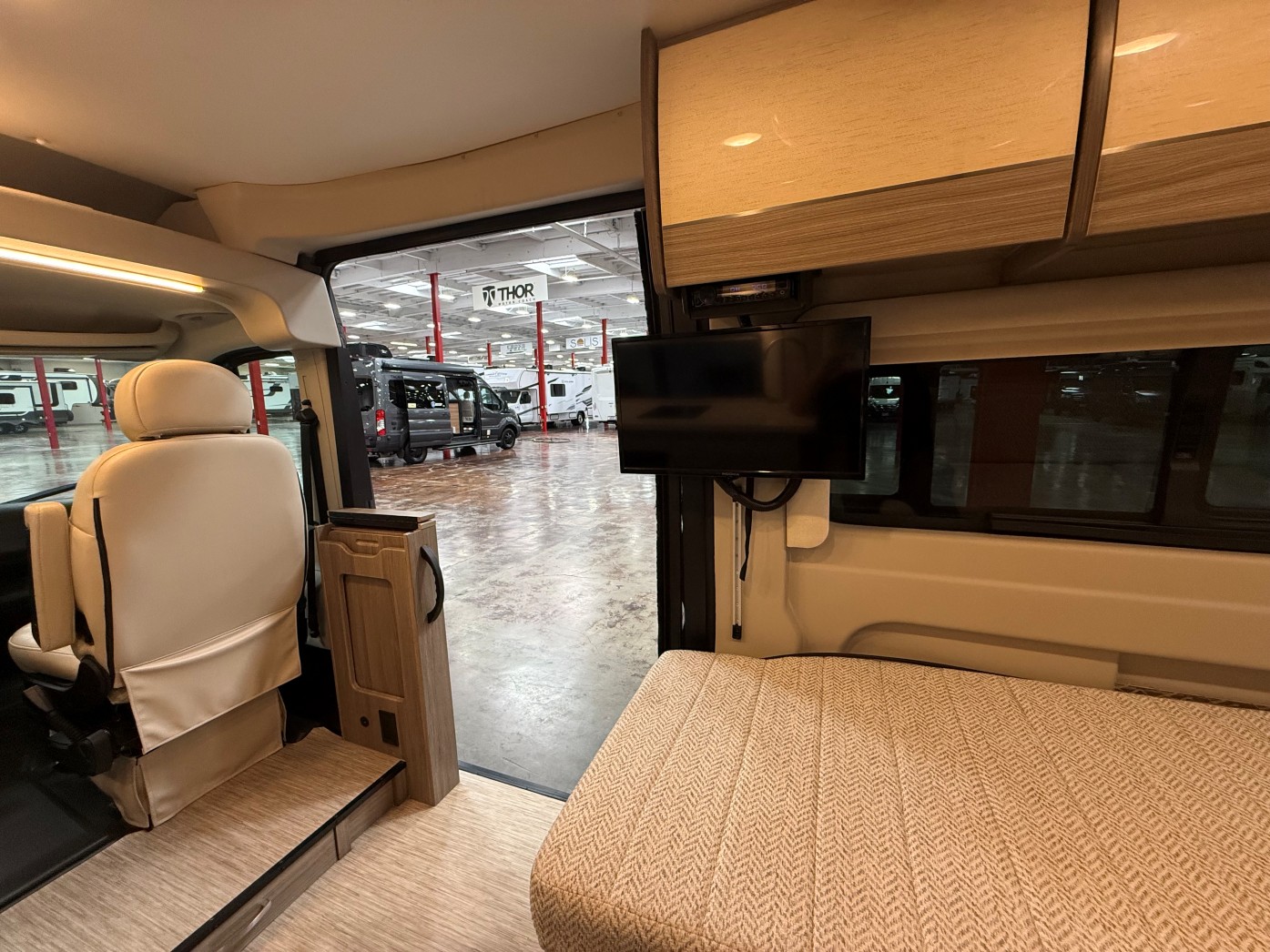 2023 Entegra Coach Ethos Li 20TL - Image 12
