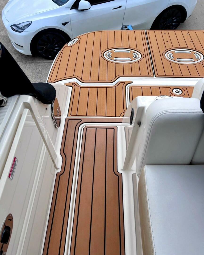 2010 Sea Ray 310 Sundancer - Image 8