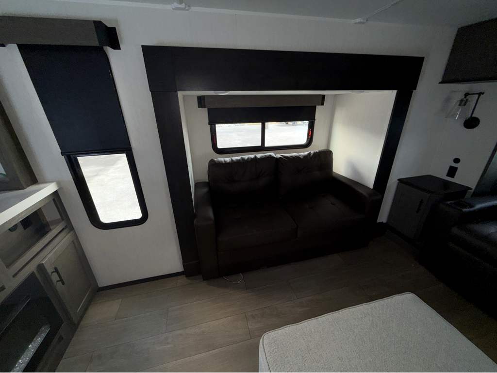 2026 FOREST RIVER ARCTIC WOLF 3950 SUITE - Image 14