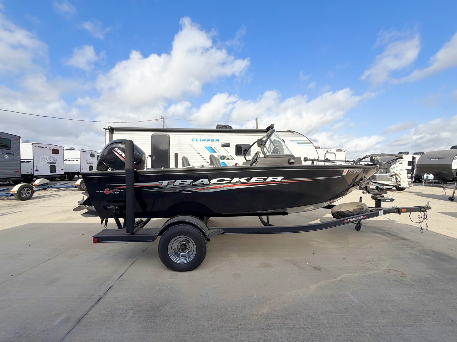 2022 TRACKER 2022 175 PRO GUIDE - Image 4