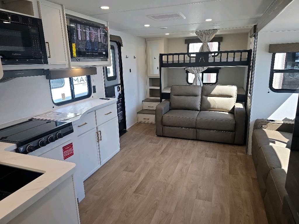 2027 GRAND DESIGN TRANSCEND 265BHT - Image 20