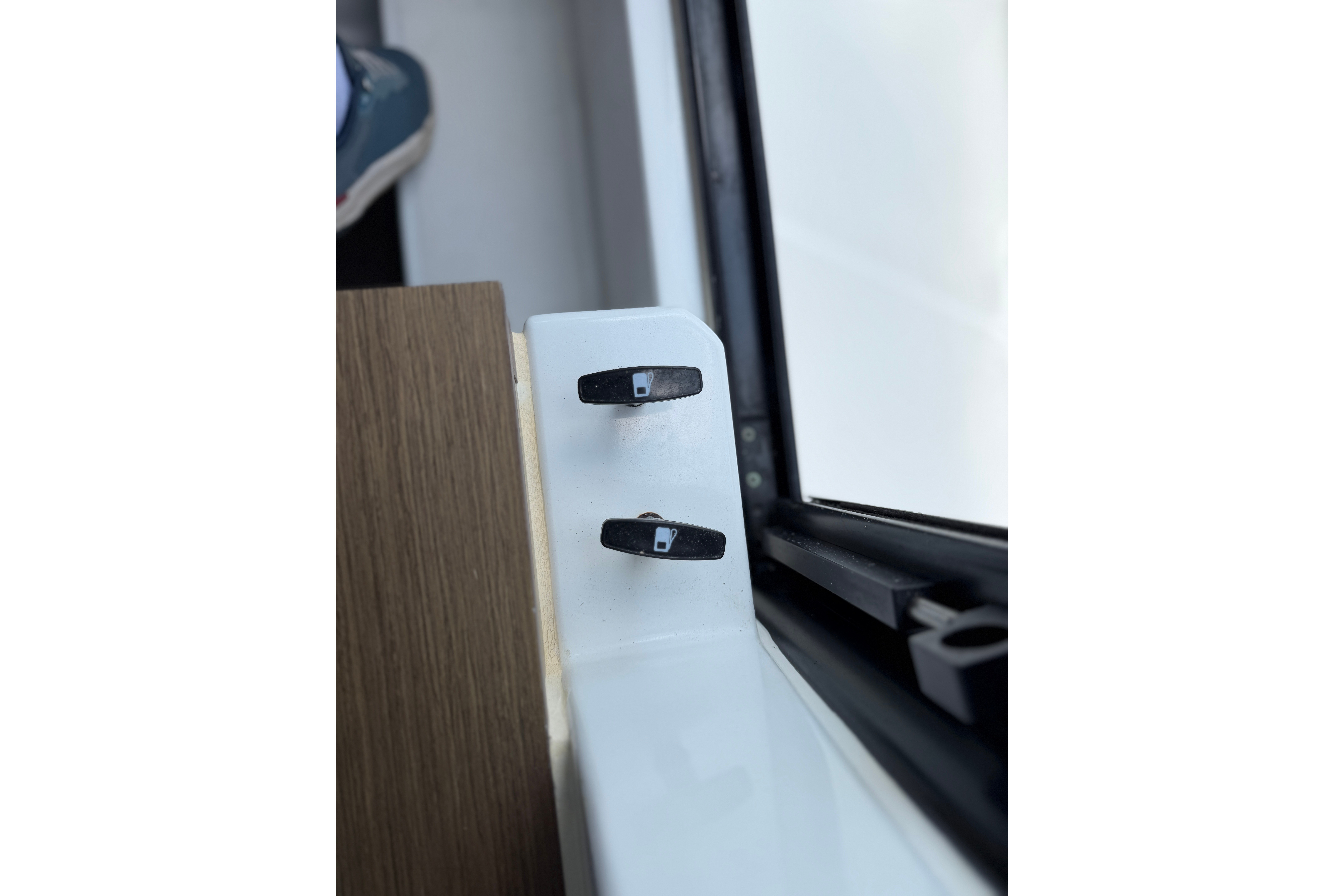 2023 Beneteau Antares 11 OB - Image 46