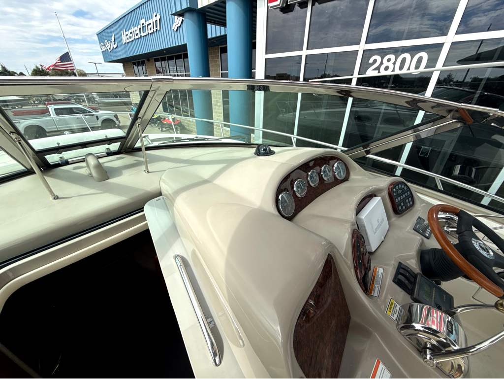 2006 Sea Ray 320 Sundancer - Image 18