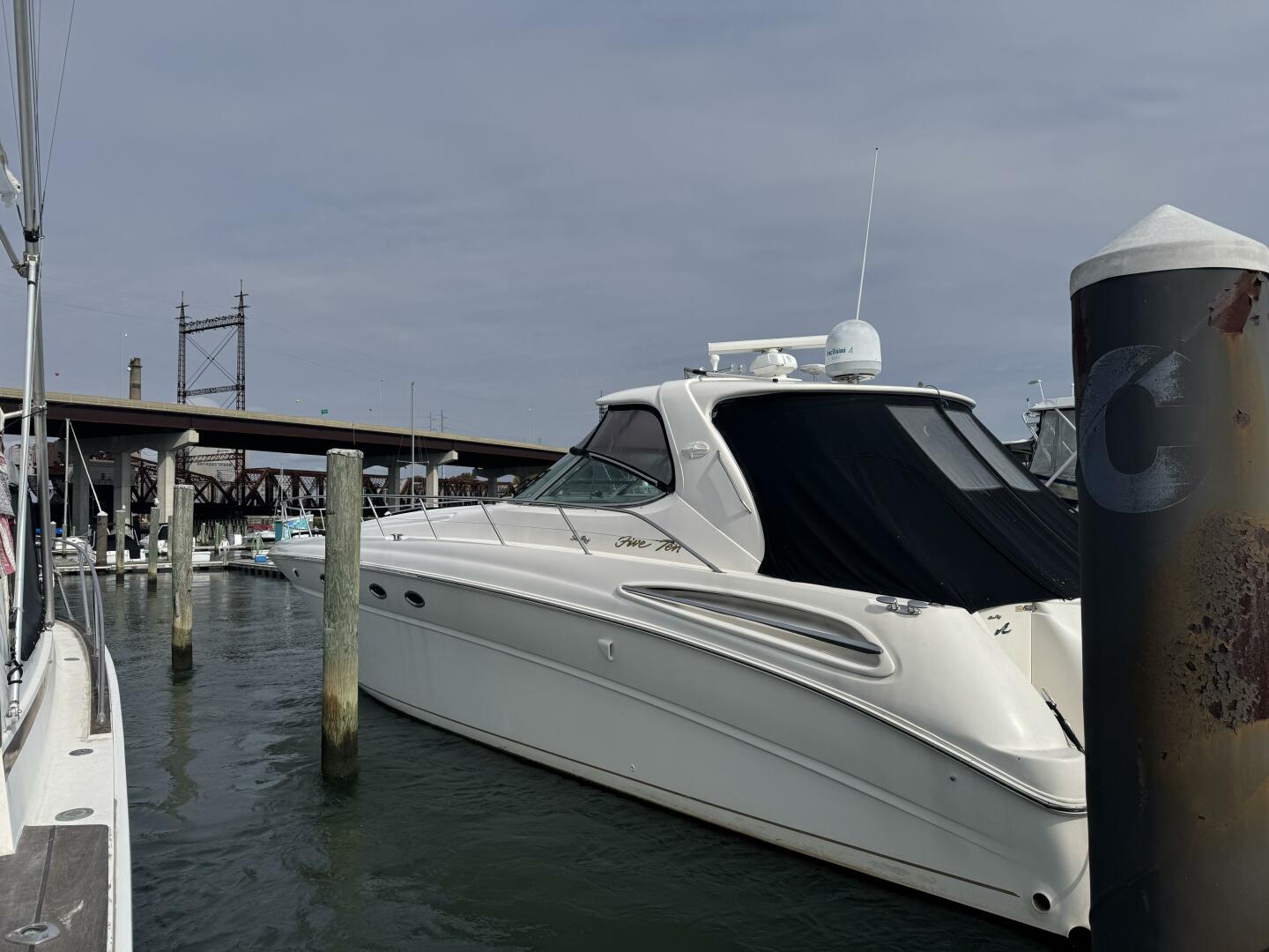 2001 Sea Ray 510 SUNDANCER - Image 4