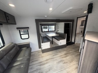 2026 VENTURE RV SPORTTREK STINGER 232VRL - Image 8