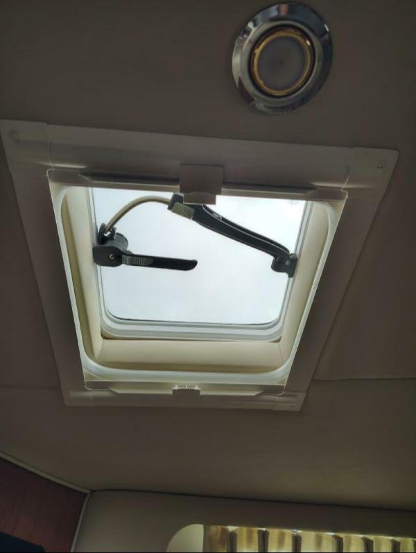2001 Sea Ray Sun-Dancer - Image 23