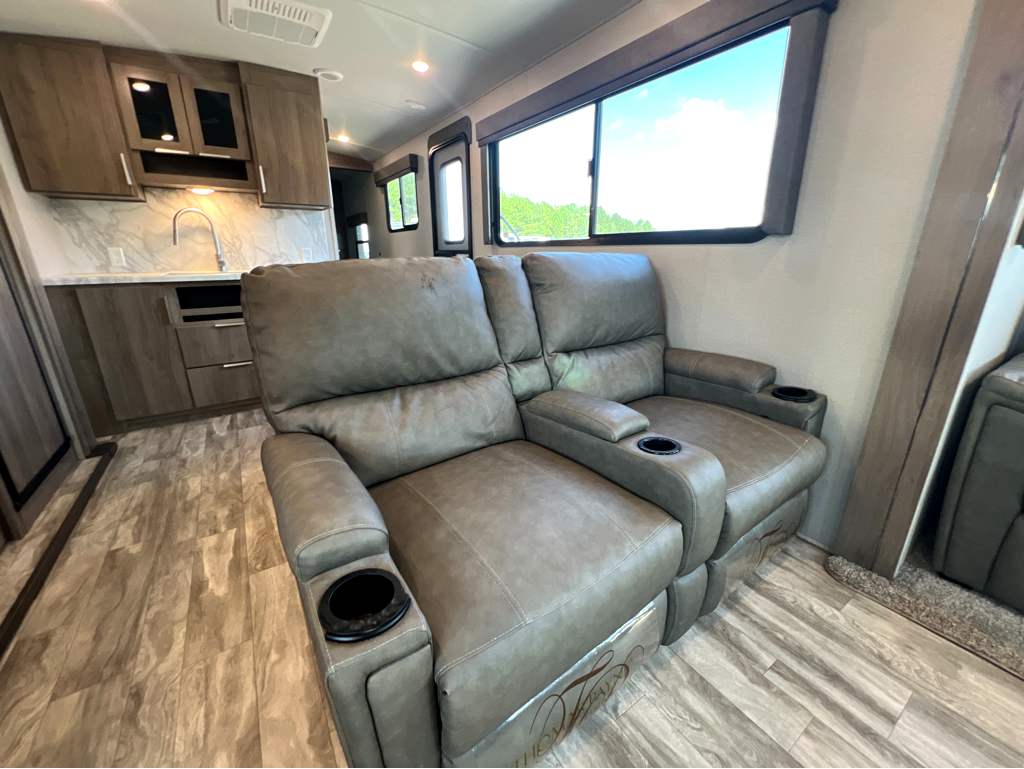 2021 GRAND DESIGN IMAGINE 3100RD - Image 8