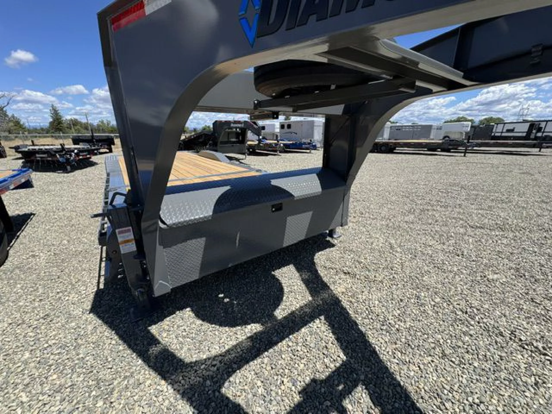2026 DIAMOND C TRAILERS DIAMOND C HXD207 GN L24X102 15.5K - Image 2