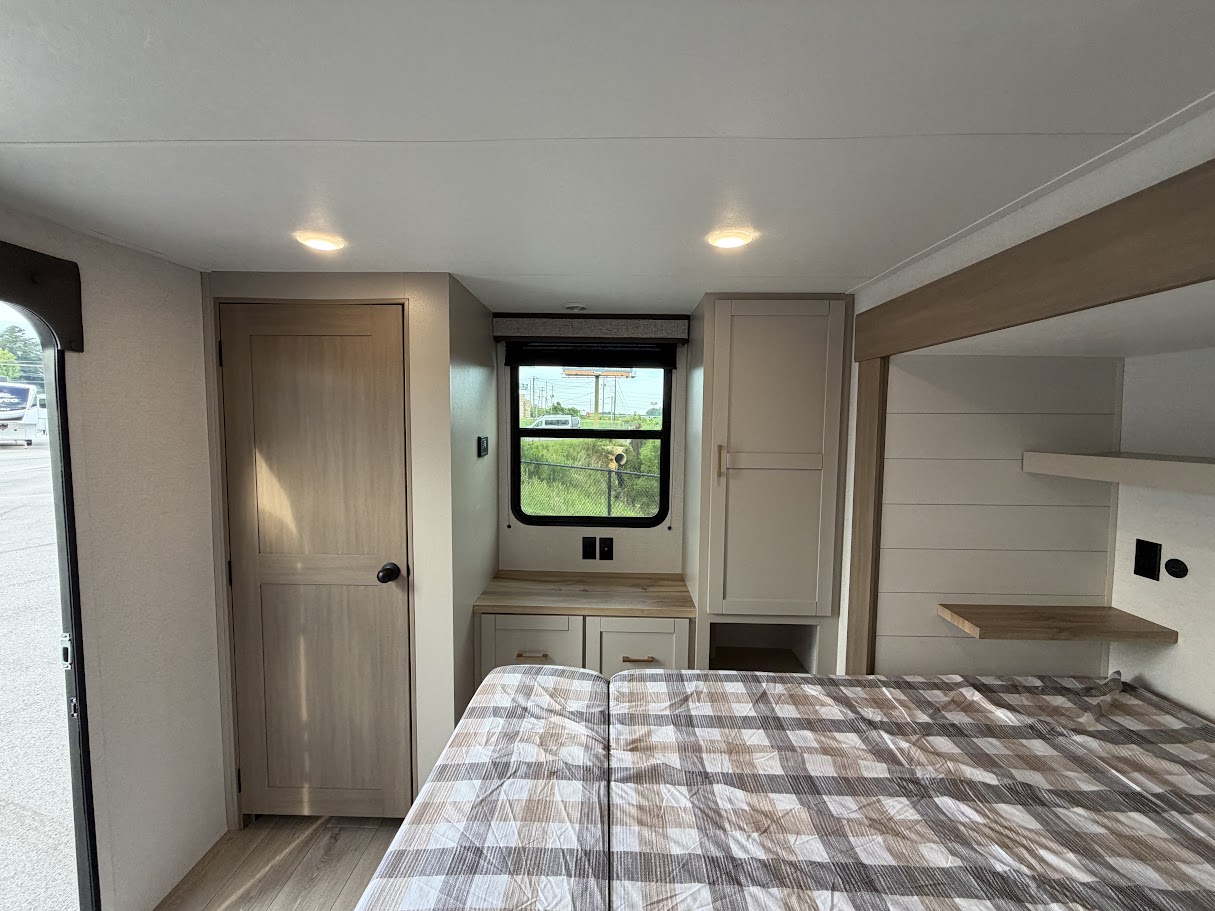 2027 JAYCO JAY FLIGHT BUNGALOW 404LOFT - Image 53