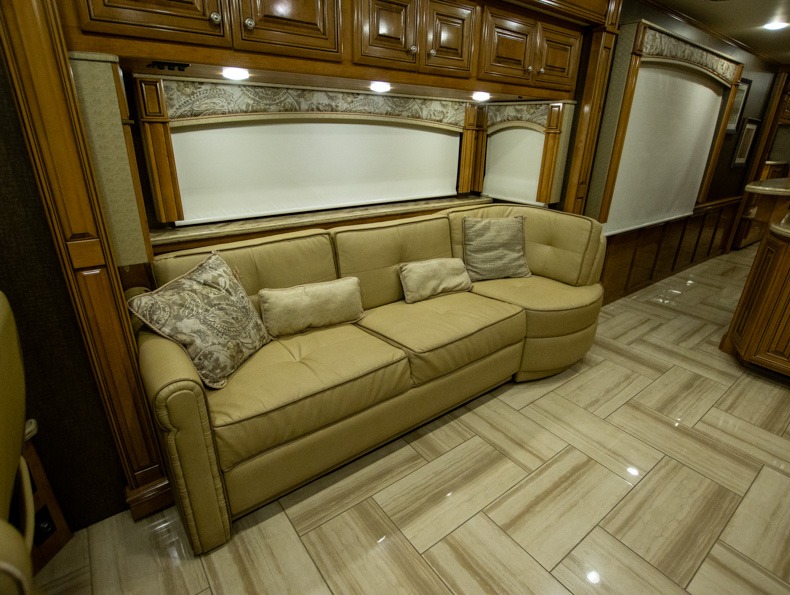 2015 Thor Motor Coach Tuscany 40KQ - Image 6