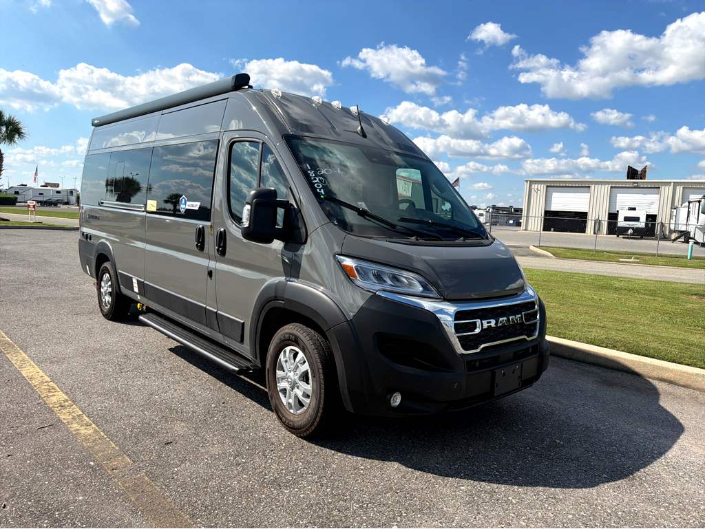 2027 THOR MOTOR COACH SEQUENCE 20L - Image 1
