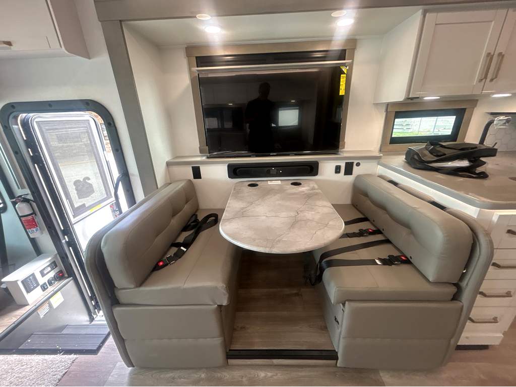 2027 ENTEGRA COACH VISION XL 36C - Image 19