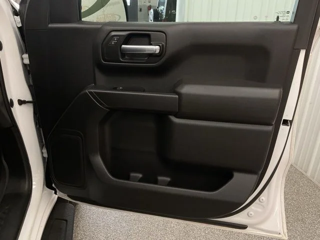 2022 Chevrolet Silverado 1500 Crew Cab Custom Trail Boss 4WD - Image 22