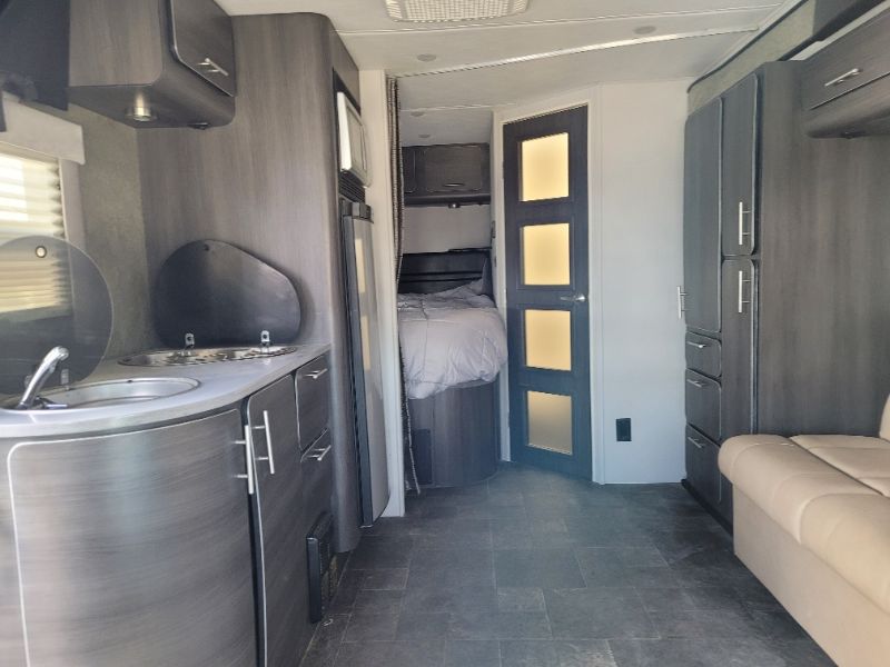 2014 Renegade Villagio 25RBS - Image 7