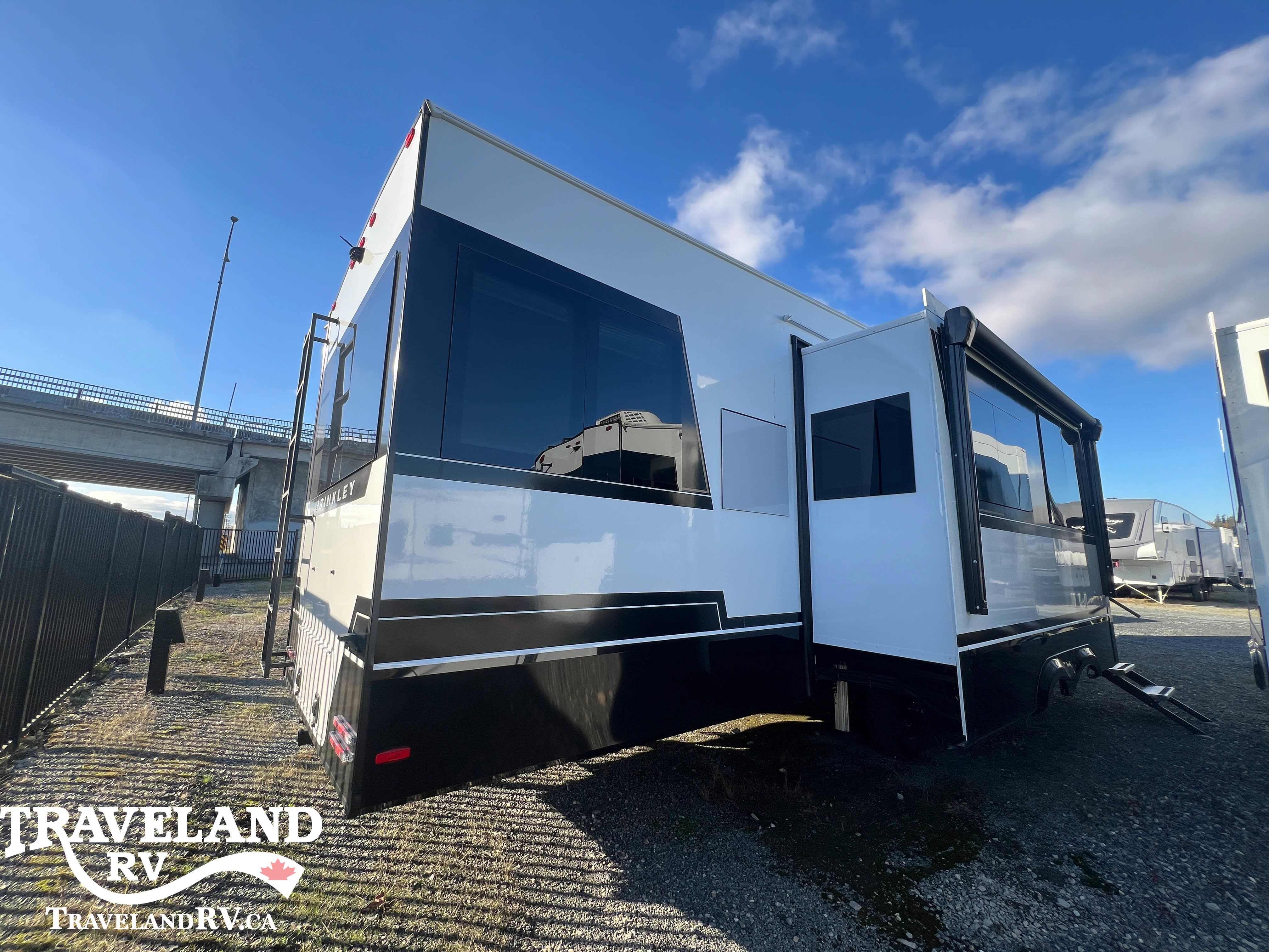 2026 Brinkley RV Model Z 3515 - Image 8