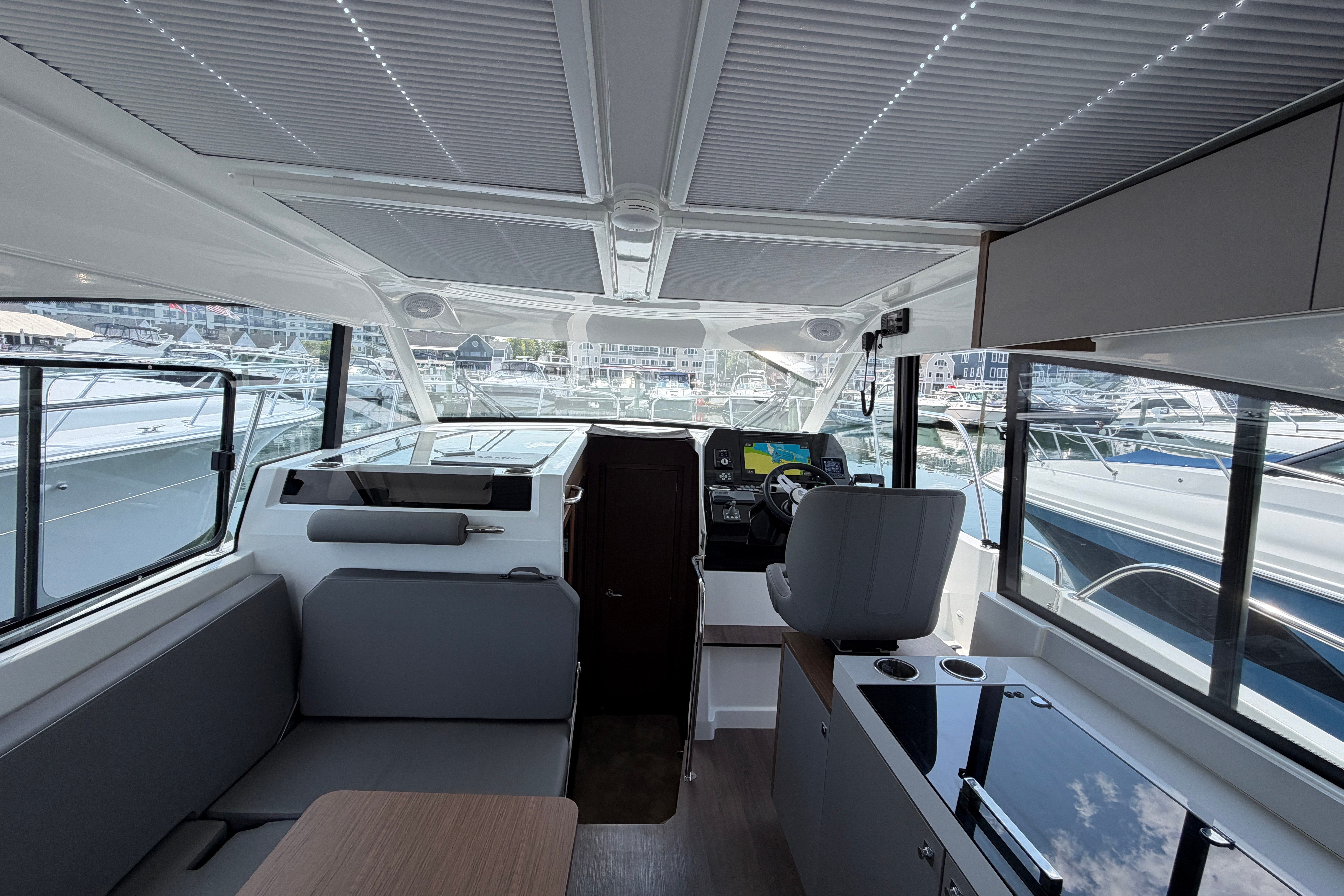 2023 Beneteau Antares 11 OB - Image 86