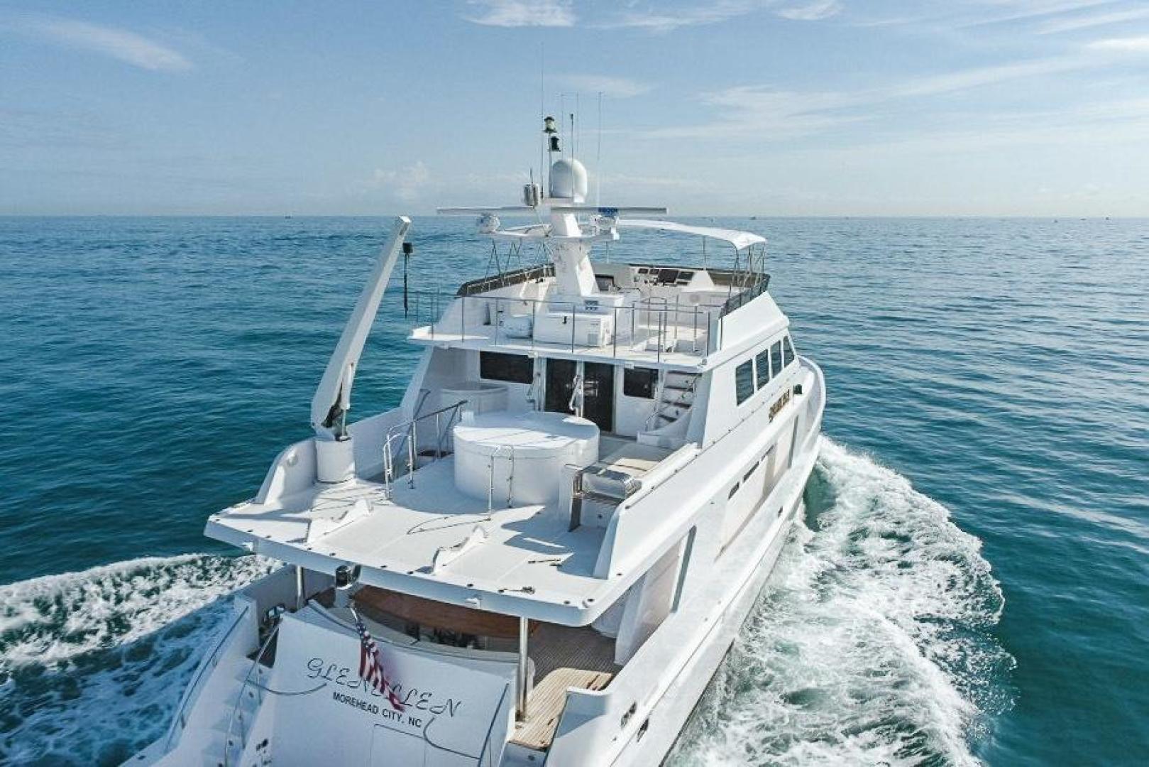 2002 President 100 Motor Yacht - Image 2