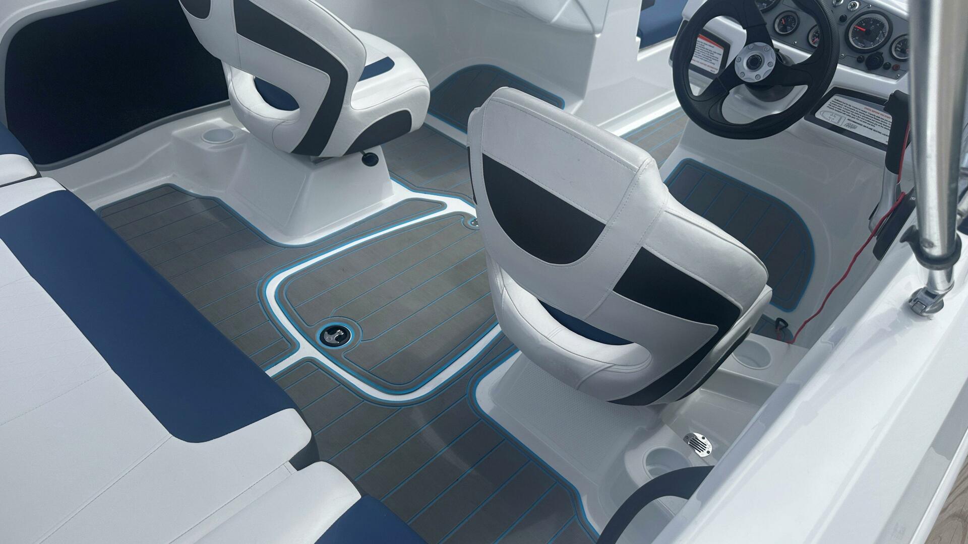 2023 Tahoe 185S Base - Image 7